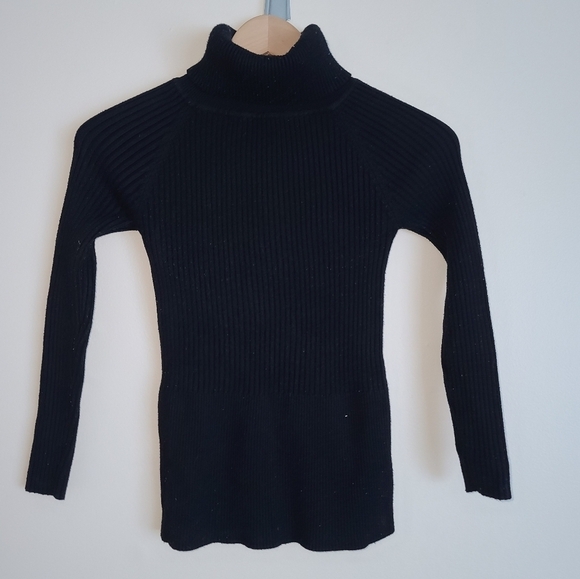Yuna ribbed Turtleneck size small black. - Picture 8 of 9